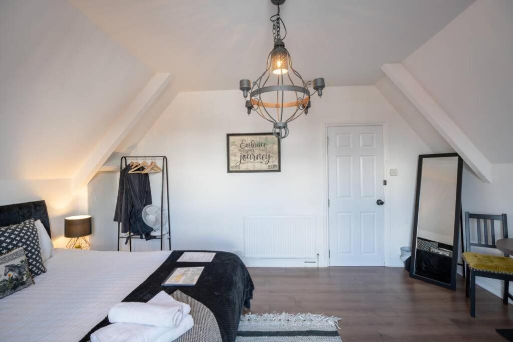 Phenix Central - Huge 3 Bed, Super Equipped Apartment. Cardiff Exterior photo