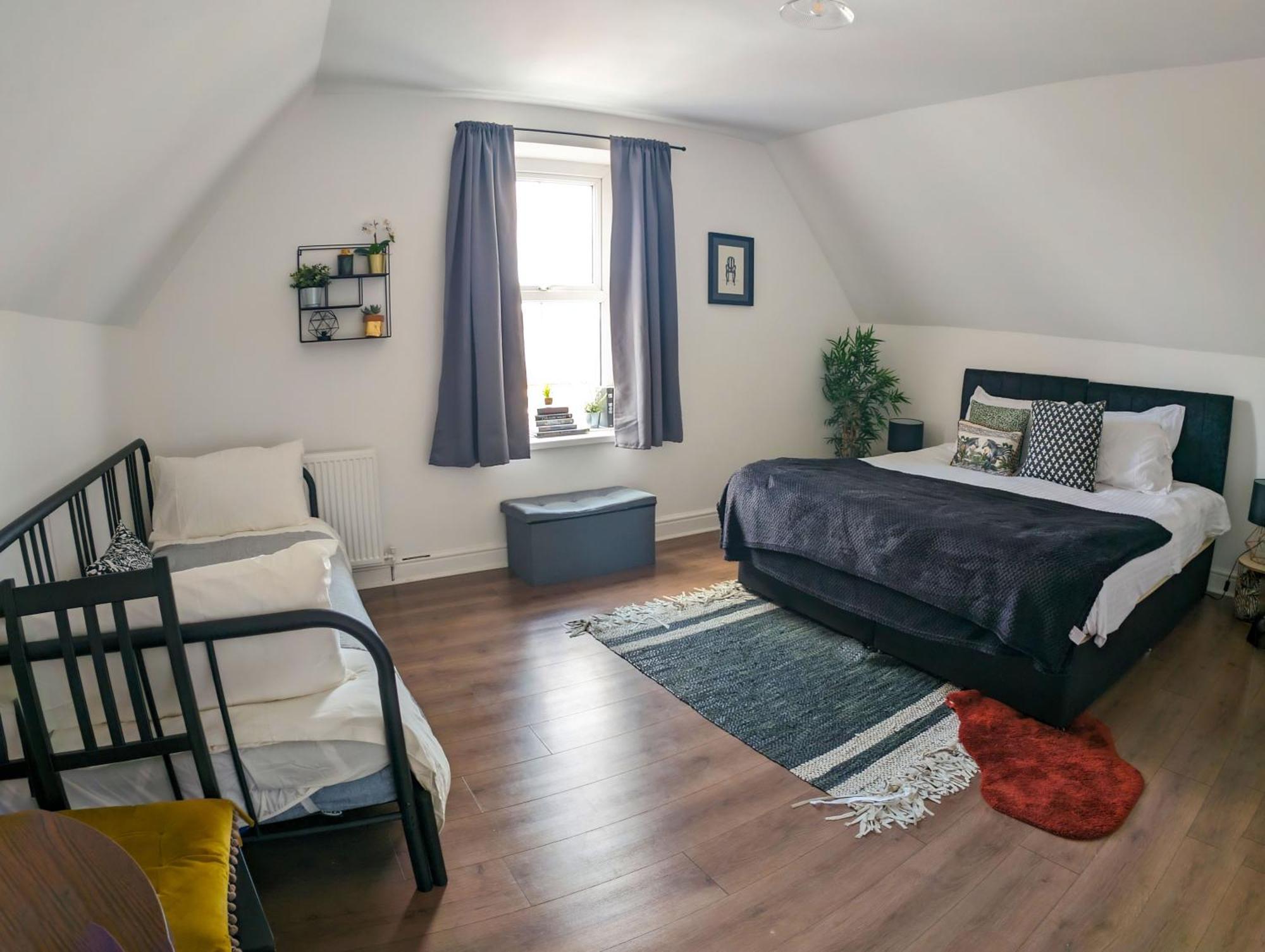 Phenix Central - Huge 3 Bed, Super Equipped Apartment. Cardiff Exterior photo